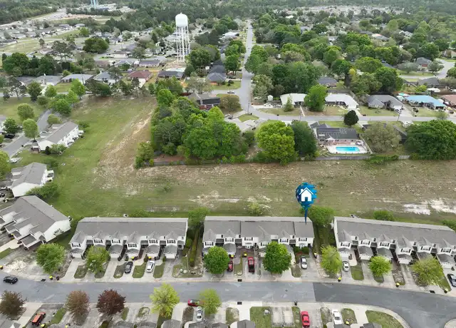Property at 562 Wingspan Way, Crestview, FL, 32536, 2 beds, 2.5 baths, [object Object]