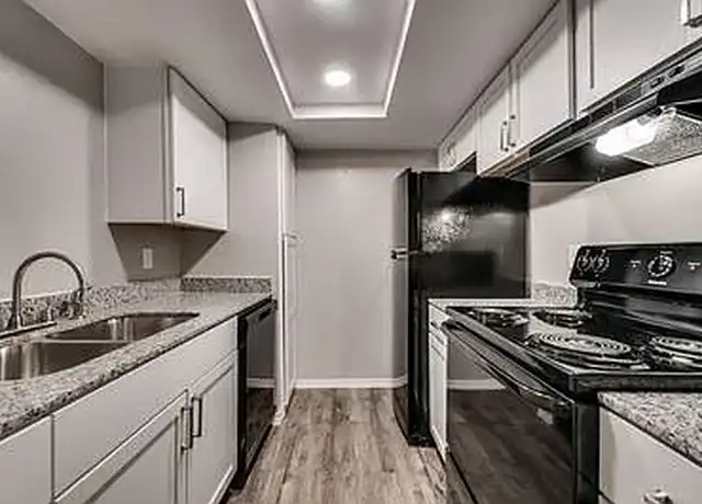 Property at London Square Apartments - 4030 Valley View Ln, Dallas, TX, 75244, 1 bed, 1 bath, [object Object]