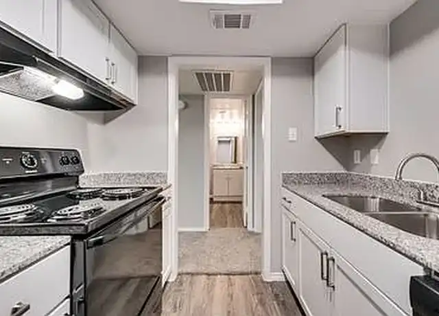 Property at London Square Apartments - 4030 Valley View Ln, Dallas, TX, 75244, 1-2 bed, 1-2 bath, [object Object]