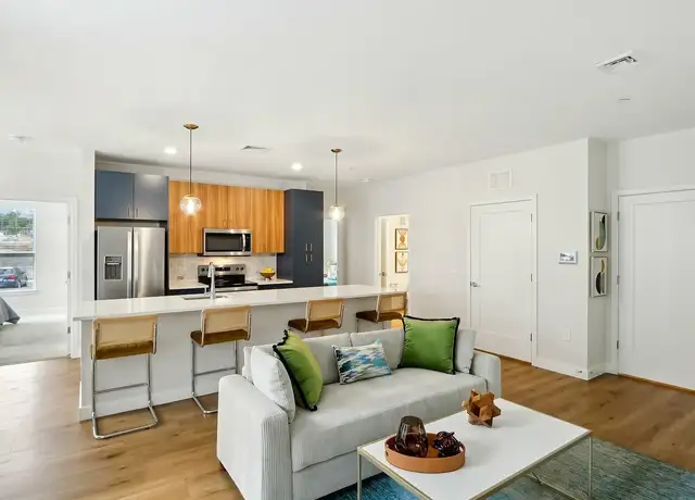 Photo of 895 Boston Rd, Haverhill, MA 01835