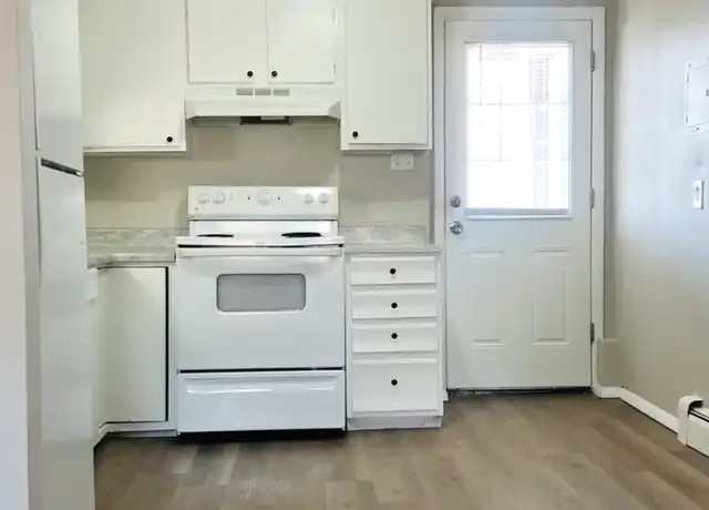 Property at 1099 Westmoreland Rd Unit 2, Colorado Springs, CO, 80907, 2 beds, 1 bath, [object Object]