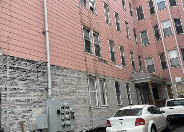 Property at 50 Knox St Unit 1, Lewiston, ME, 04240, 3 beds, 1 bath, [object Object]