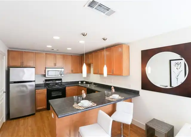 Property at 711 W 32nd St Unit 123, Austin, TX, 78705, 1 bed, 1 bath, [object Object]