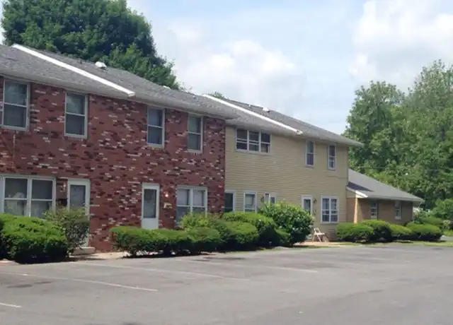 Property at 900 Colonial Vlg Unit 911, Martinsburg, WV, 25401, 3 beds, 1.5 baths, [object Object]