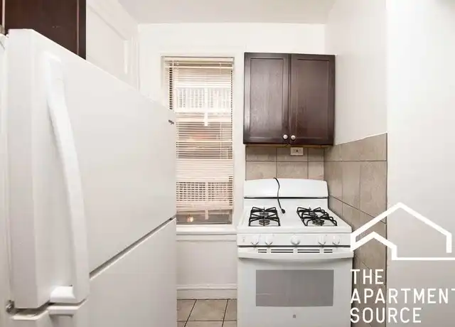 Property at 1365 W Estes Ave Unit 1-O, Chicago, IL, 60626, 2 beds, 1 bath, [object Object]