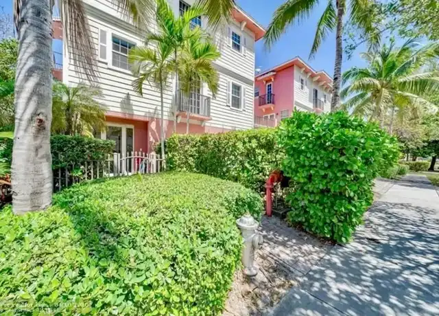 Property at 3213 NE 5th St #101, Pompano Beach, FL, 33062, 2 beds, 2.5 baths, [object Object]