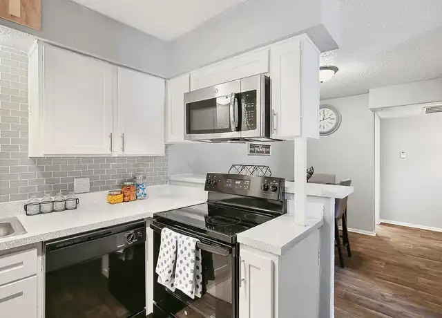 Property at The District on Collins - 2910 S Collins St, Arlington, TX, 76014, 1 bed, 1 bath, [object Object]