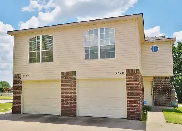 Property at 3302 Ridgecrest Cir, Norman, OK, 73072, 2 beds, 2 baths, [object Object]