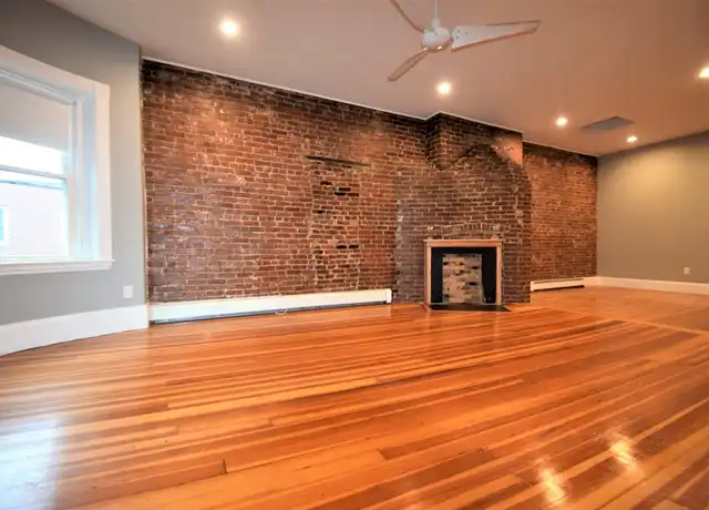 Property at 1736 Beacon St Unit 3, Brookline, MA, 02445, 2 beds, 1 bath, [object Object]