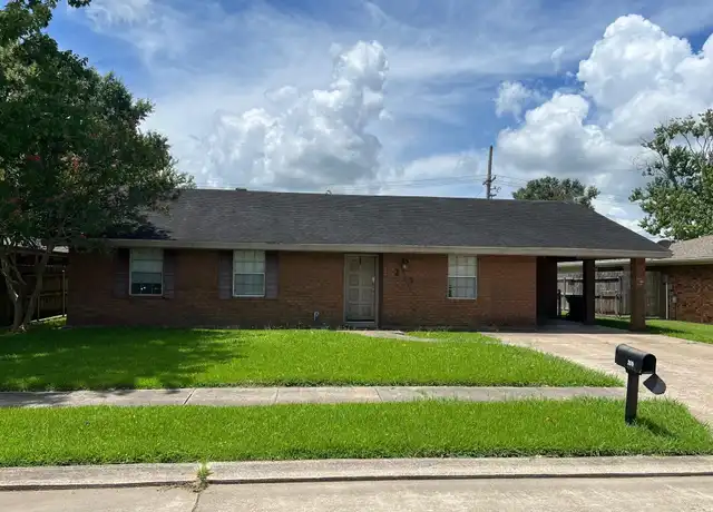 Property at 209 S Moss Dr, Houma, LA, 70360, 3 beds, 2 baths, [object Object]