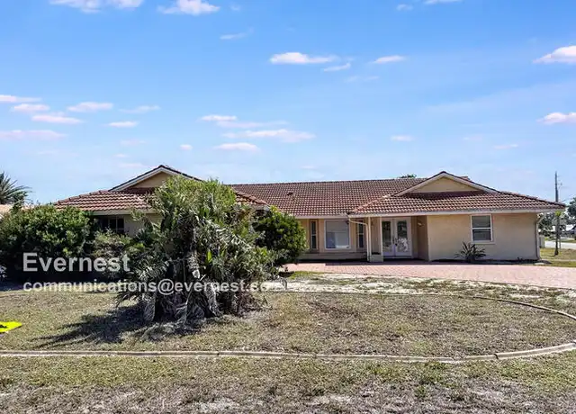 Property at 2 Brentwood Ln, Englewood, FL, 34223, 3 beds, 2 baths, [object Object]
