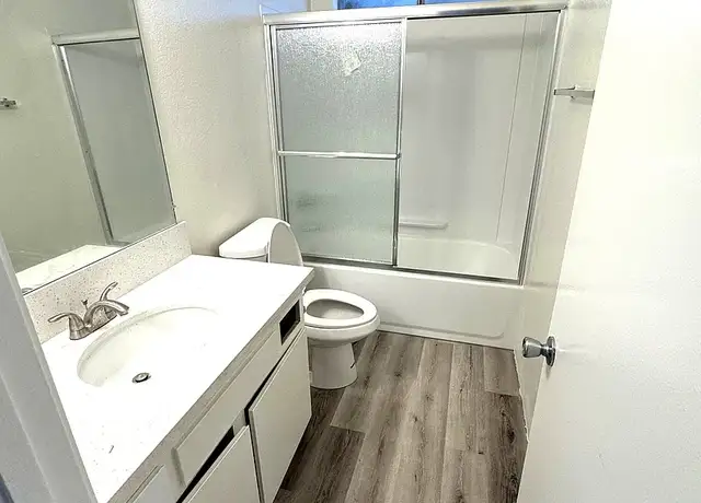 Photo of 14118 Cordary Ave, Hawthorne, CA 90250