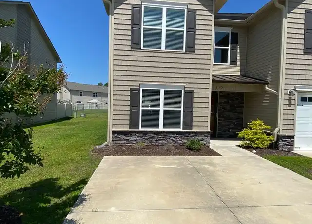 Property at 215 Boyington Pl Rd, Hubert, NC, 28539, 2 beds, 2.5 baths, [object Object]