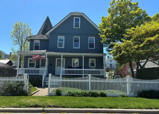 Property at 11 Walnut Pl Unit 2nd floor, Oyster Bay, NY, 11771, 2 beds, 1 bath, [object Object]
