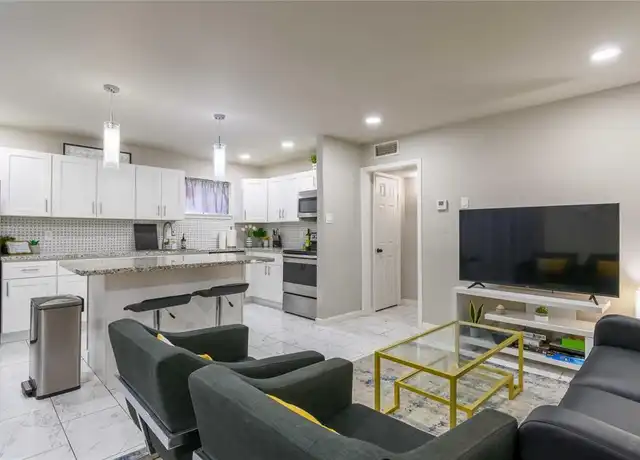 Property at 8110 Albacore Dr #32, Houston, TX, 77074, 1 bed, 1 bath, [object Object]