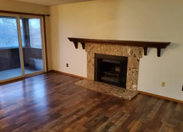 Property at 101 E Lotta St Unit 6, Sioux Falls, SD, 57105, 2 beds, 1 bath, [object Object]