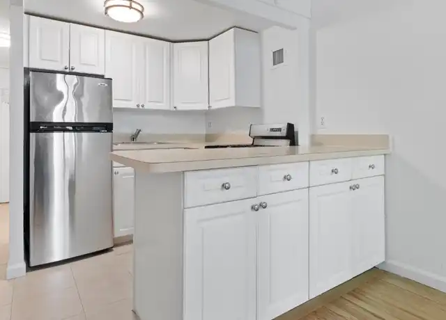 Property at 210 E 22nd St Unit 2H, New York, NY, 10010, 0 beds, 1 bath, [object Object]