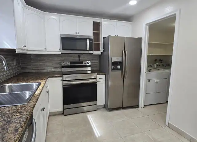 Property at 10710 La Placida Dr Unit 6-5, Coral Springs, FL, 33065, 3 beds, 1.5 baths, [object Object]