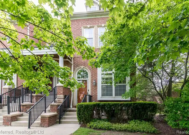Property at 16928 Farmington Rd, Livonia, MI, 48154, 2 beds, 1.5 baths, [object Object]