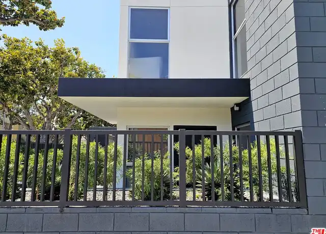 Property at 1617 Broadway Unit B, Santa Monica, CA, 90404, 1 bed, 2 baths, [object Object]