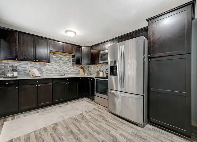 Property at Paradise Royale - 4505 Paradise Rd, Las Vegas, NV, 89169, 0-1 beds, 1 bath, [object Object]