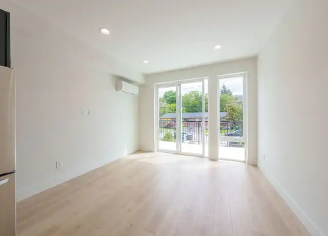 Property at 909 28th Ave S, Seattle, WA, 98144, 2 beds, 2 baths, [object Object]
