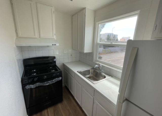 Photo of 162 6th St, Oakland, CA 94607