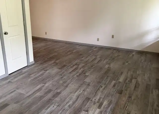 Property at 2785 Oak St Unit 10679, Eugene, OR, 97405, 1 bed, 1 bath, [object Object]