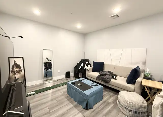 Property at 55 W Fifth St Unit 605, Boston, MA, 02127, 1 bed, 1 bath, [object Object]