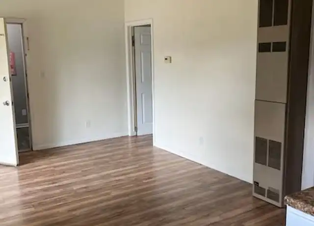 Property at 402 Lincoln Dr, Port Clinton, OH, 43452, 2 beds, 1 bath, [object Object]