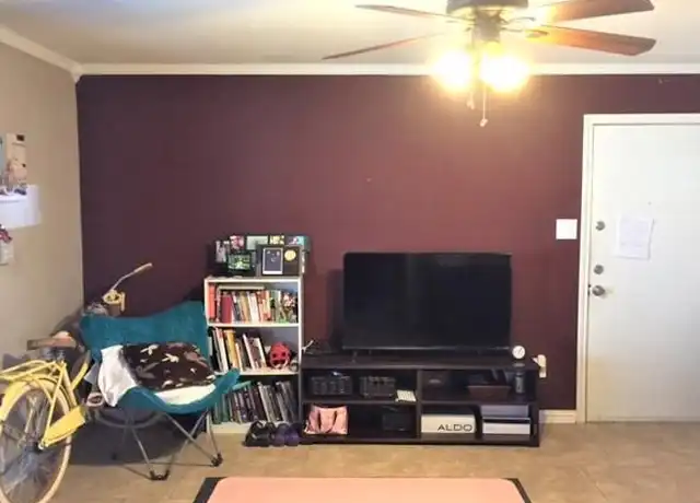 Property at 4400 Boyett St Unit B, Bryan, TX, 77801, 1 bed, 1 bath, [object Object]