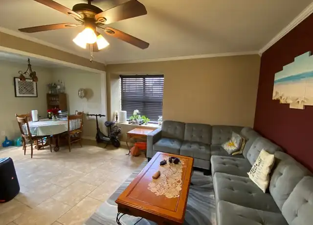 Property at 4400 Boyett St Unit B, Bryan, TX, 77801, 1 bed, 1 bath, [object Object]