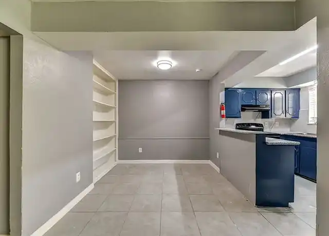 Property at Glen Willow Apartments - 10600 S Post Oak Rd, Houston, TX, 77035, 1 bed, 1 bath, [object Object]