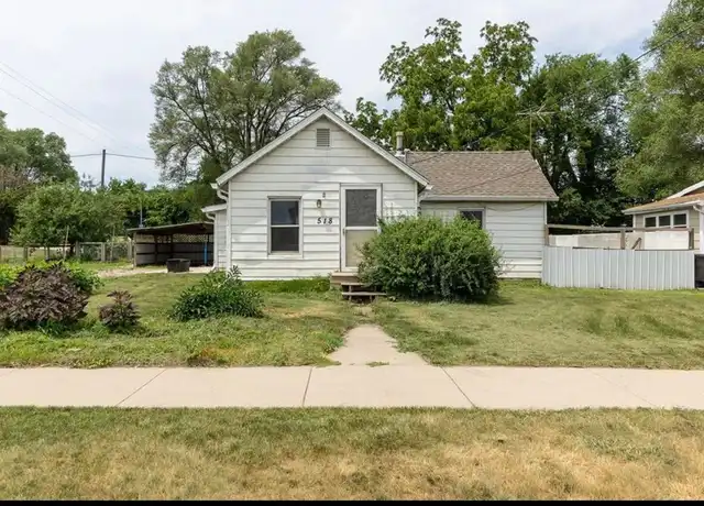 Property at 518 SE 10th St, Des Moines, IA, 50309, 2 beds, 2 baths, [object Object]