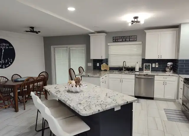 Property at 11643 W Riverhaven Dr, Homosassa, FL, 34448, 3 beds, 2.5 baths, [object Object]