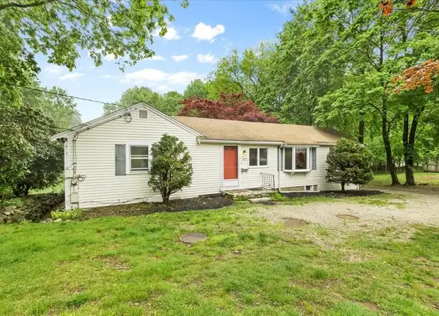 Property at 203 High St Unit 203, Hingham, MA, 02043, 3 beds, 2 baths, [object Object]