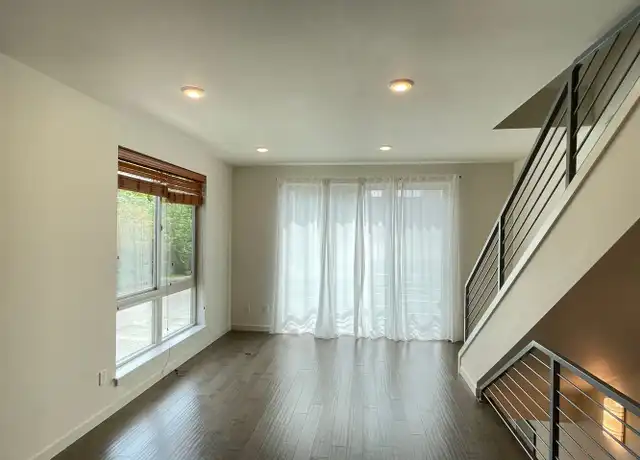 Property at 3638 NE 73rd Pl, Seattle, WA, 98115, 2 beds, 1.5 baths, [object Object]