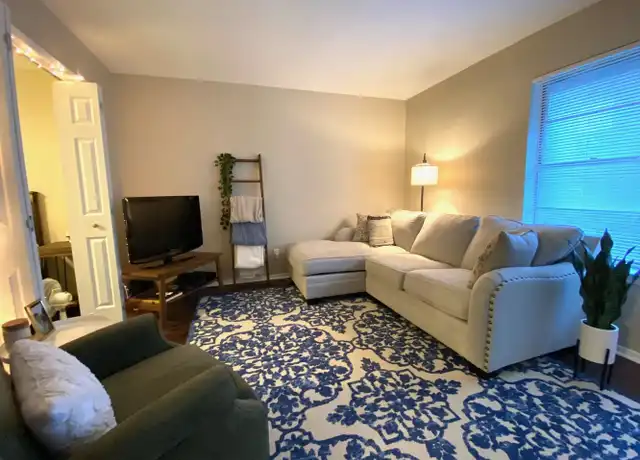 Property at 1107 N Locust St #3, Denton, TX, 76201, 1 bed, 1 bath, [object Object]