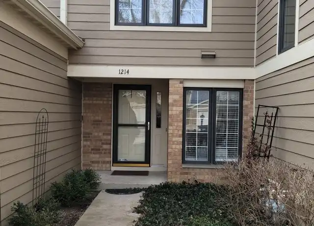 Property at 1214 Gulfstream Pkwy Unit 1, Libertyville, IL, 60048, 2 beds, 2 baths, [object Object]