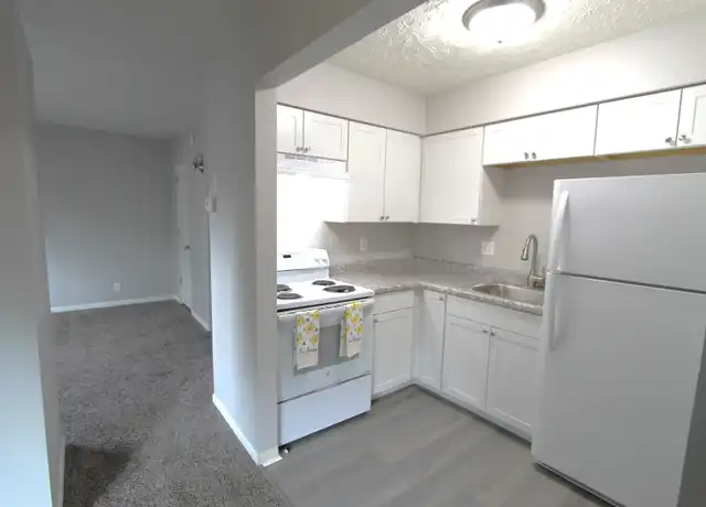 Property at 806 W 23rd Ave Unit 806-02, Bellevue, NE, 68005, 1 bed, 1 bath, [object Object]