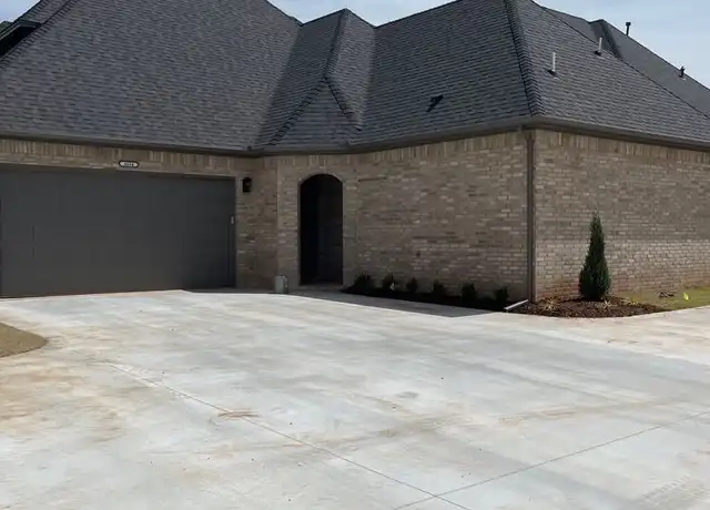 Property at 4604 Enclave Cir, Norman, OK, 73072, 3 beds, 2.5 baths, [object Object]