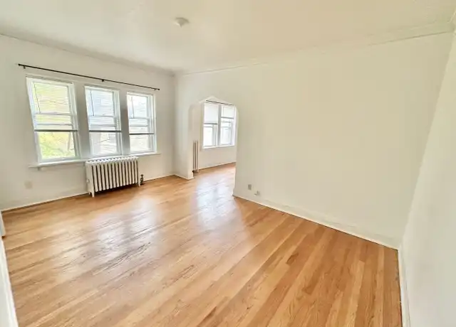 Property at 3819 N Oakland Ave Unit 3819-12, Shorewood, WI, 53211, 1 bed, 1 bath, [object Object]