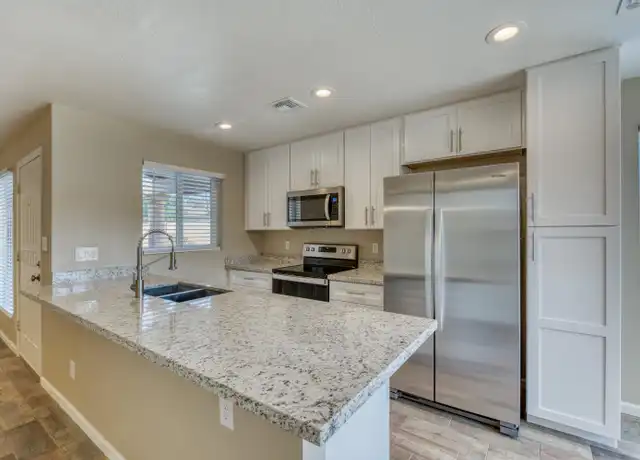 Property at 520 W Tonopah Dr #8, Phoenix, AZ, 85027, 2 beds, 2 baths, [object Object]