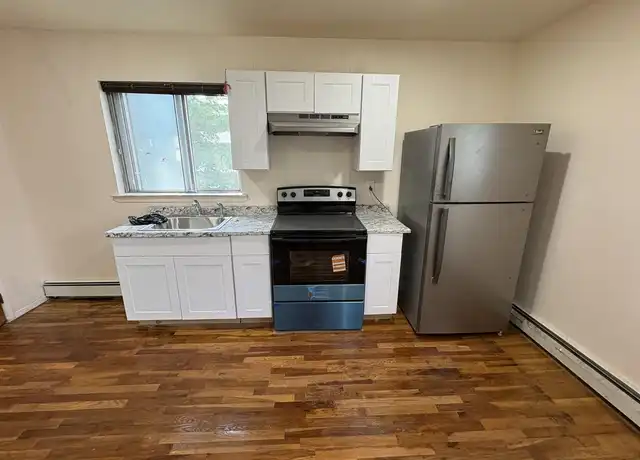 Property at 80 Lakewood Ave, Ronkonkoma, NY, 11779, 3 beds, 2 baths, [object Object]