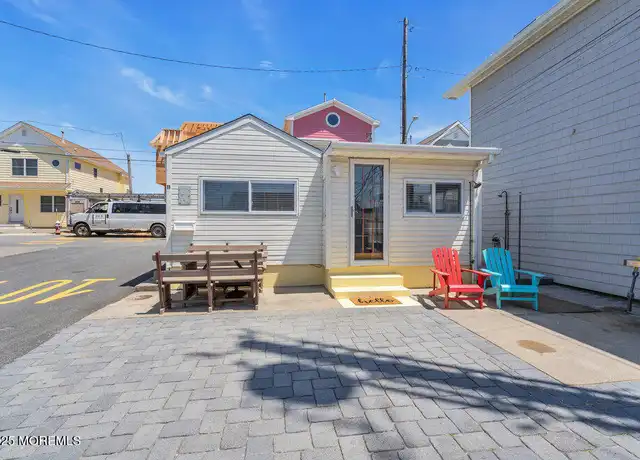 Property at 11 E Channel Way, Lavallette, NJ, 08735, 2 beds, 1 bath, [object Object]