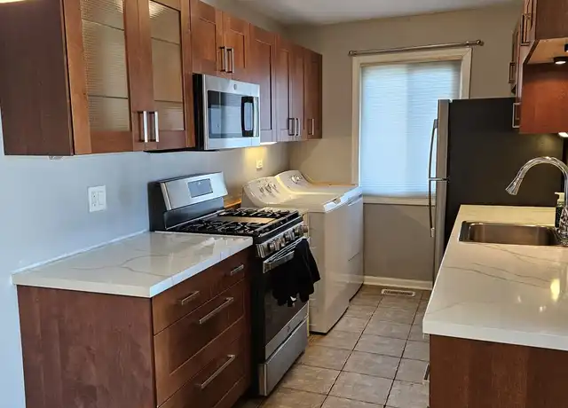 Property at 1378 Quaker Ln Unit 160D, Prospect Heights, IL, 60070, 2 beds, 1 bath, [object Object]