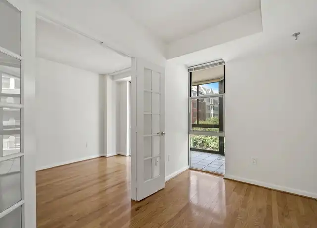 Property at 24 Courthouse Sq, Rockville, MD, 20850, 1 bed, 1 bath, [object Object]