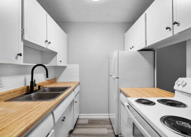 Property at 34800 Lake Shore Blvd, Eastlake, OH, 44095, 1 bed, 1 bath, [object Object]