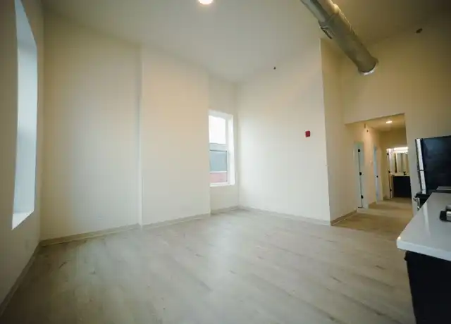 Property at 350 N Main St Unit 3A, Frankfort, IN, 46041, 2 beds, 1 bath, [object Object]
