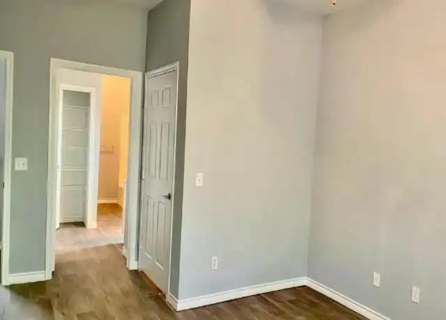 Property at 25 Creek View Dr, Edmond, OK, 73003, 1 bed, 1 bath, [object Object]